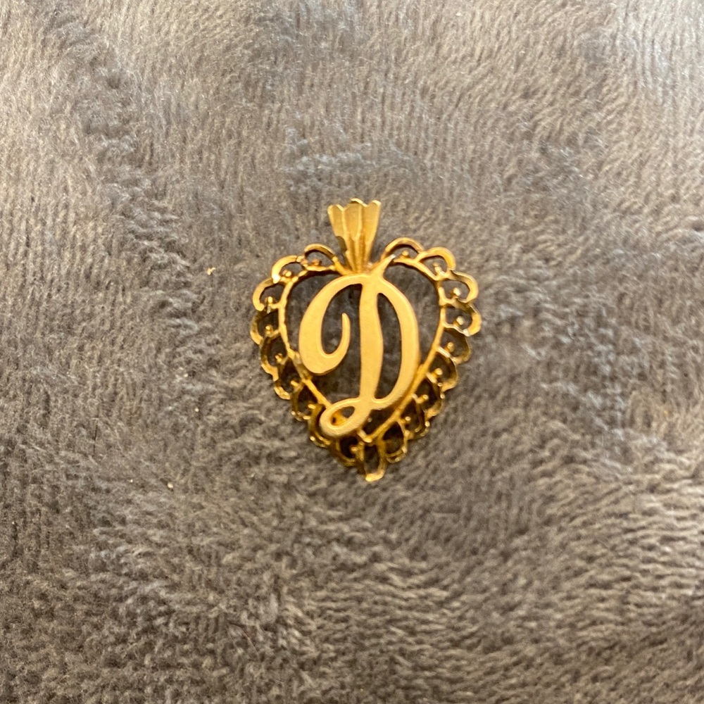 10 k Gold Heart Initial 'D' Pendant Necklace Charm